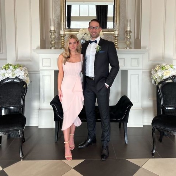 Meet your Posher, Amanda - Picture 1 of 1